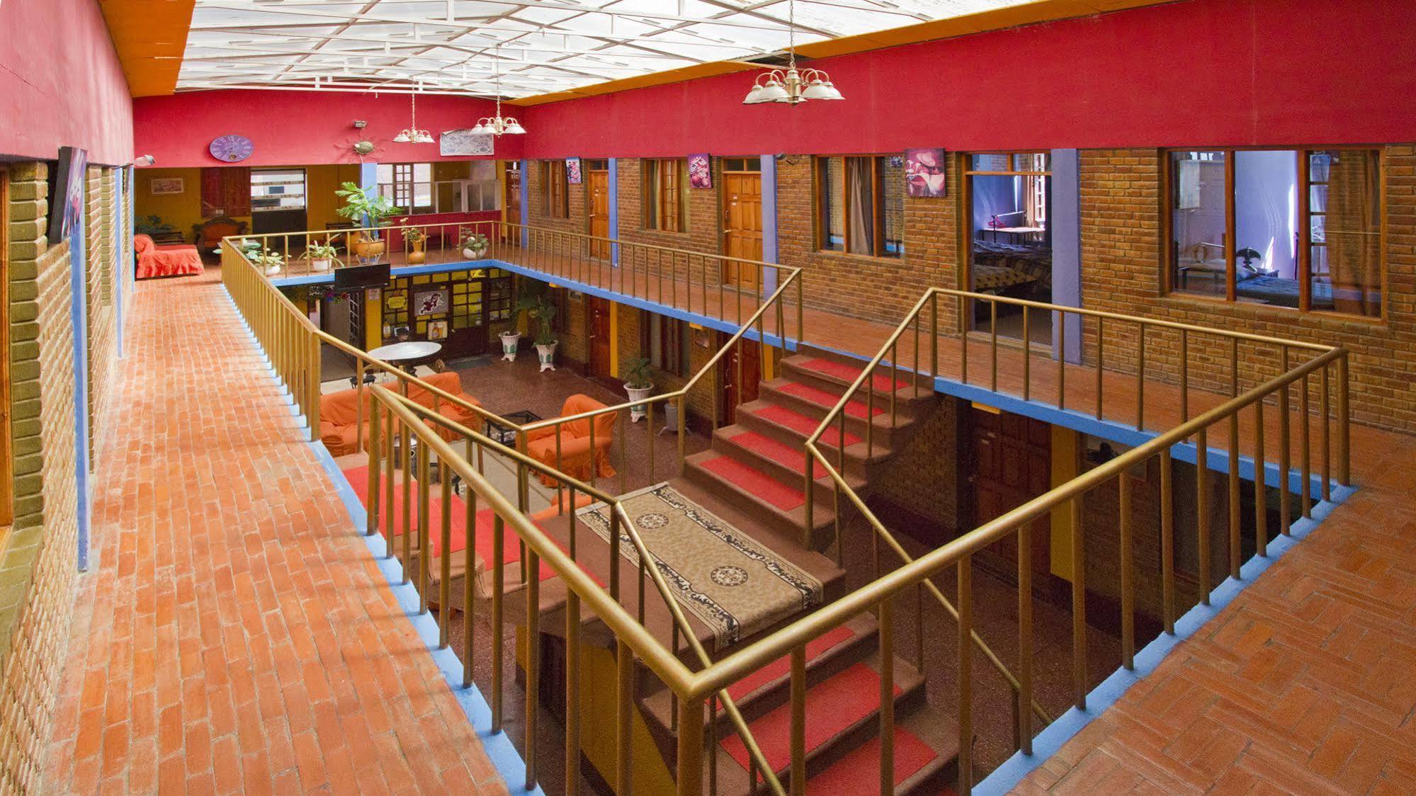 Tonito Hotel อูยูนี ภายนอก รูปภาพ